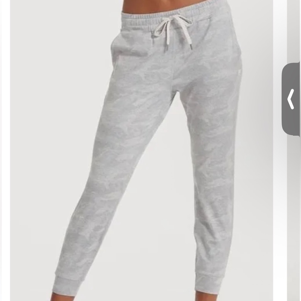 Vuori Heather Gray Camo Performance Joggers